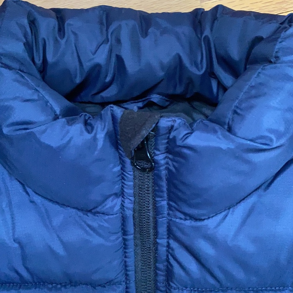 Vest - Picture 7 of 8